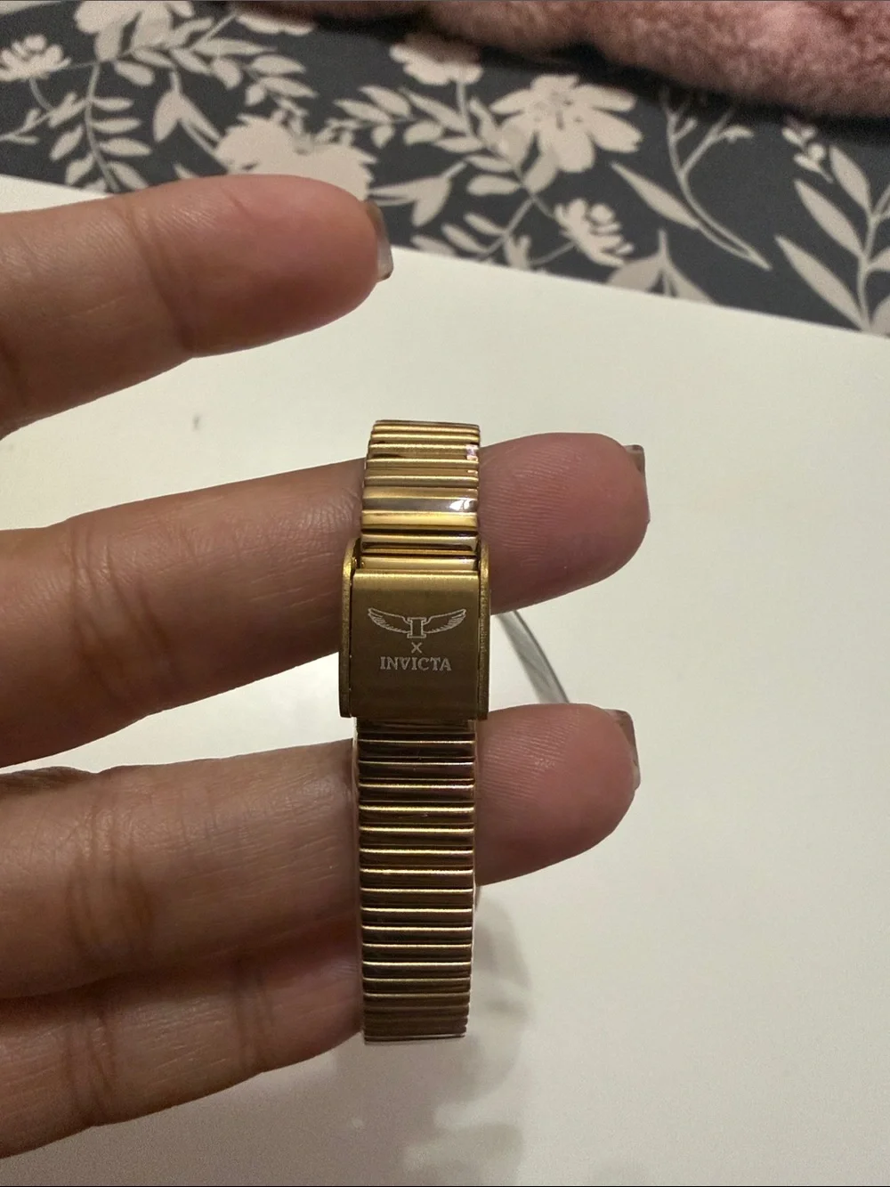 Invicta sleek women